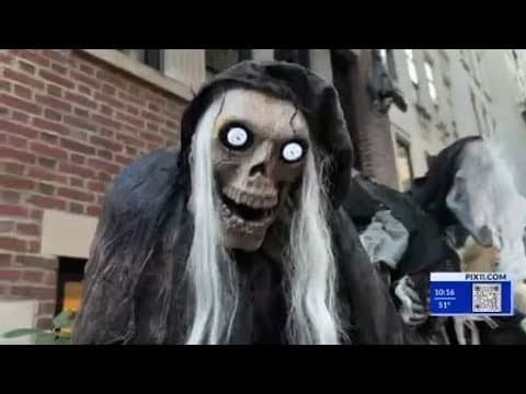 Video: Upper East Side homeowners deck out their blocks with spooky Halloween decor