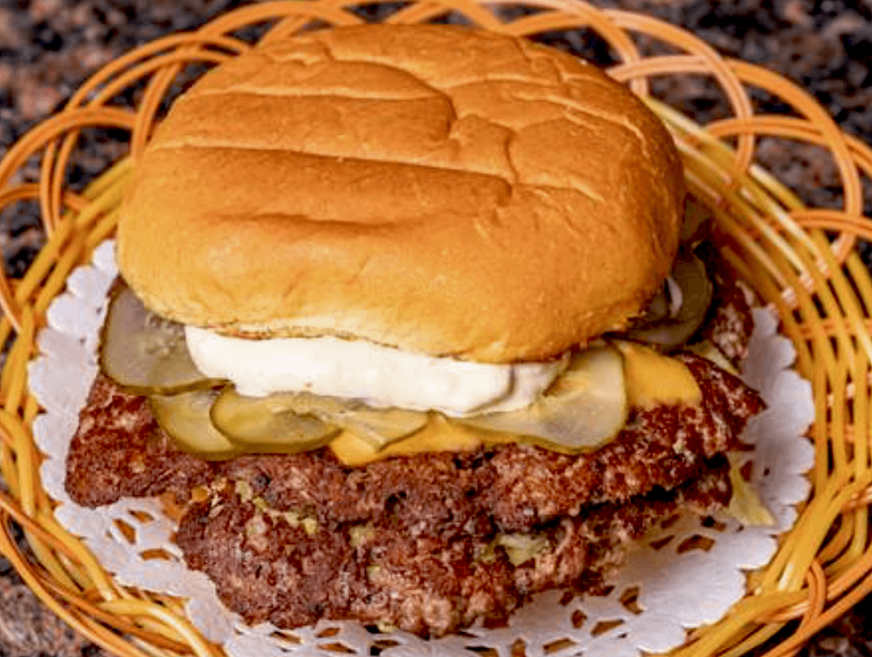 Montreal’s Viral Smash Burger Makes One-Night NYC Appearance at Ray’s