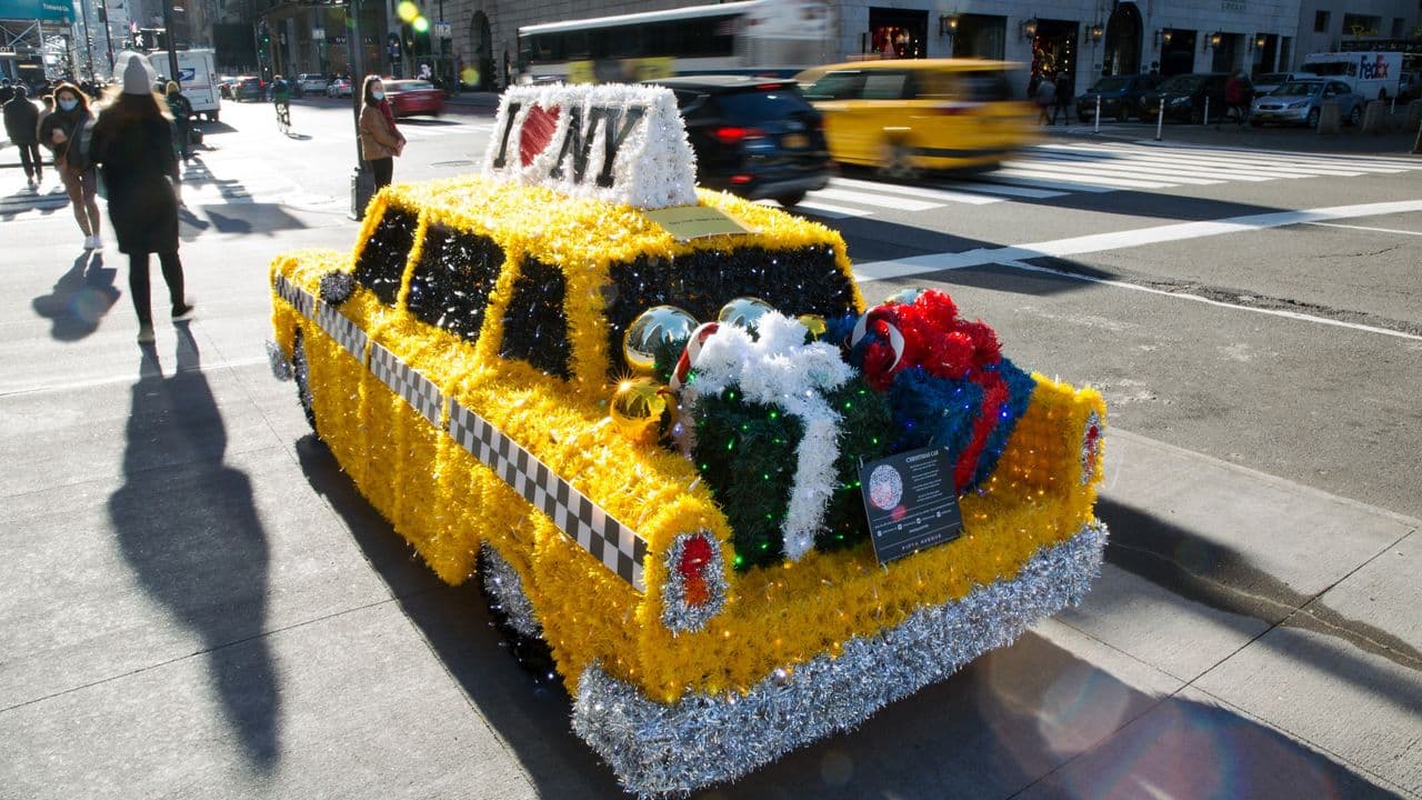 NYC Holiday Guide 2024: Markets, Ice Skating, Light Shows & More!