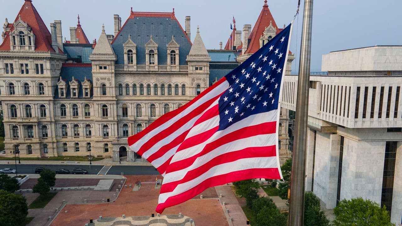 New York Democrats Fear Tight Election, Warn of Potential GOP Wins