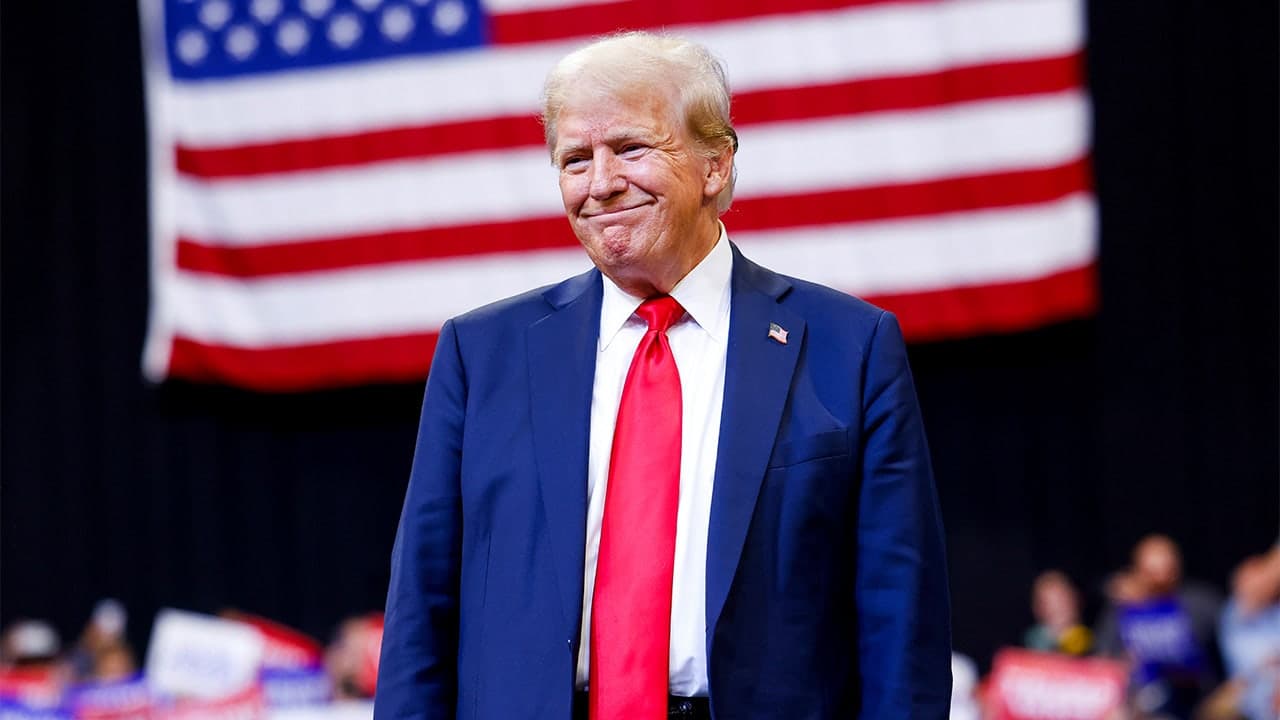 Trump to Hold Massive Rally at Madison Square Garden: Will He 'Save' Deep Blue New York?