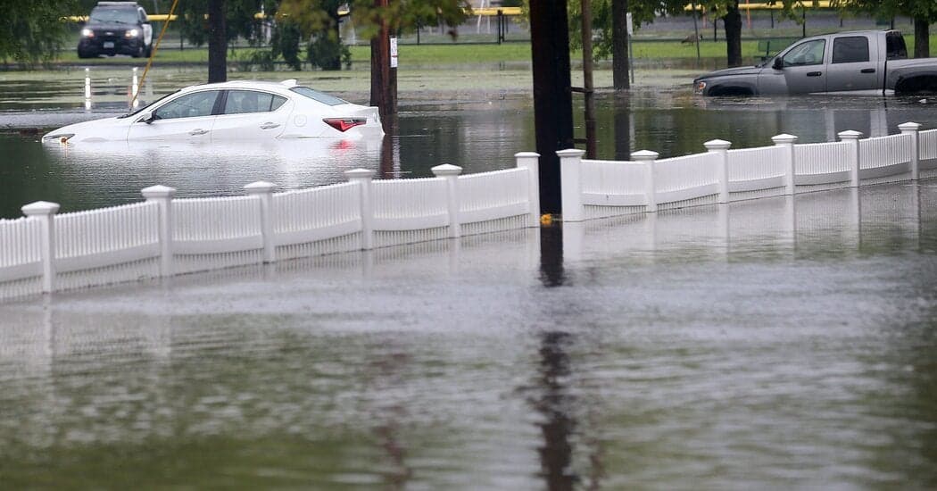 Flash Floods Hit Long Island, Closing Highways and Disrupting Commutes