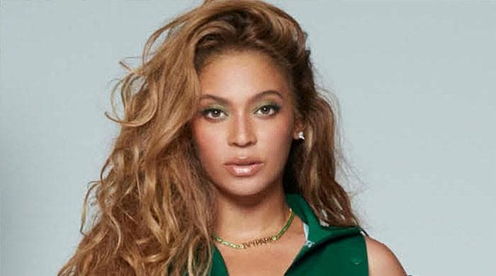 Beyoncé and Jay-Z's Chic Date Night in NYC: Queen Bey Rocks Green