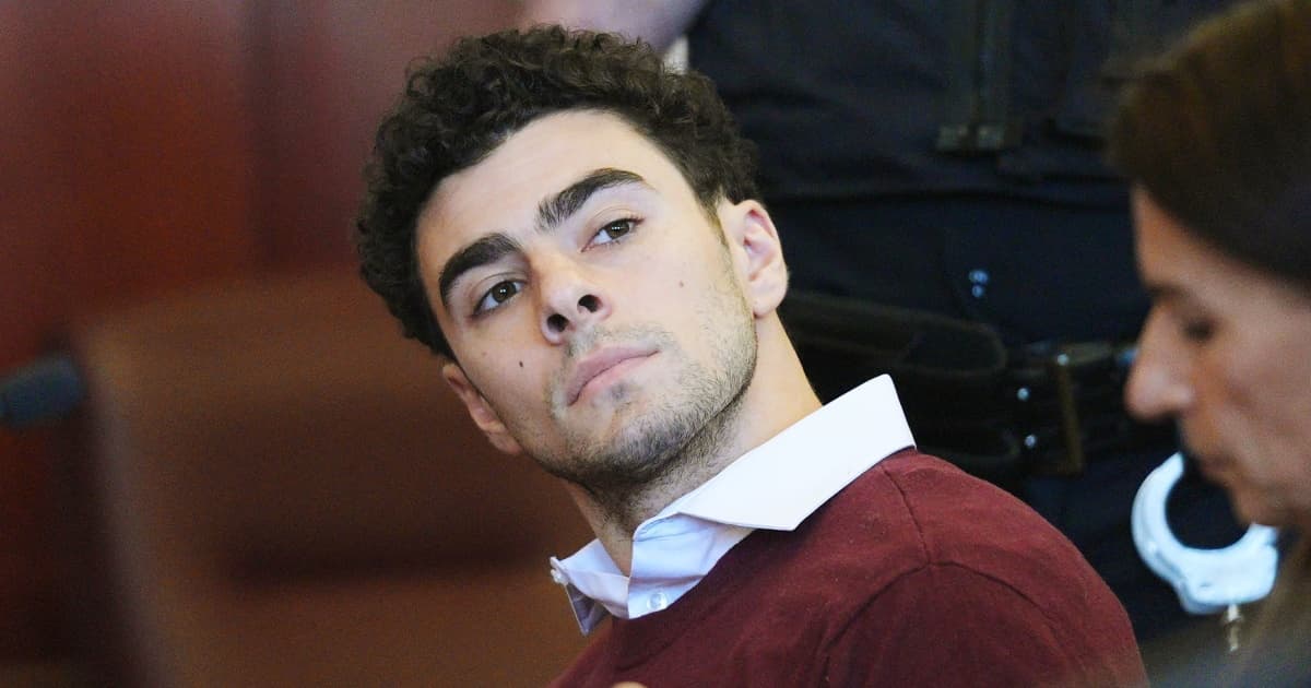 NYC CEO Murder Suspect Pleads Not Guilty, Defense Blasts 'Political' Perp Walks