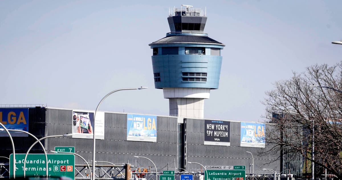 LaGuardia Airport Near Miss: Plane Wing Strikes Runway During Landing!