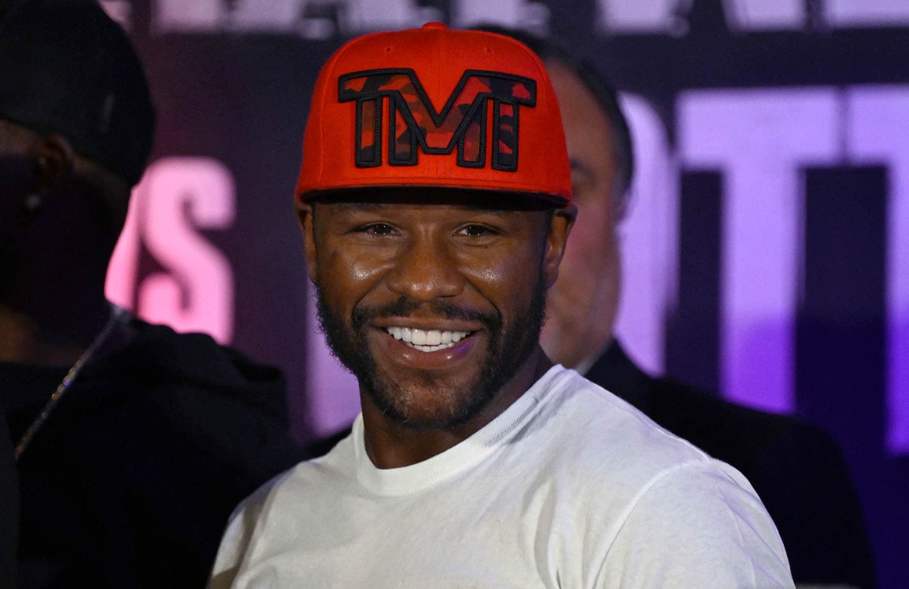 Floyd Mayweather Drops $20M+ on NYC Building: From Diamond District Shopper to Building Owner!