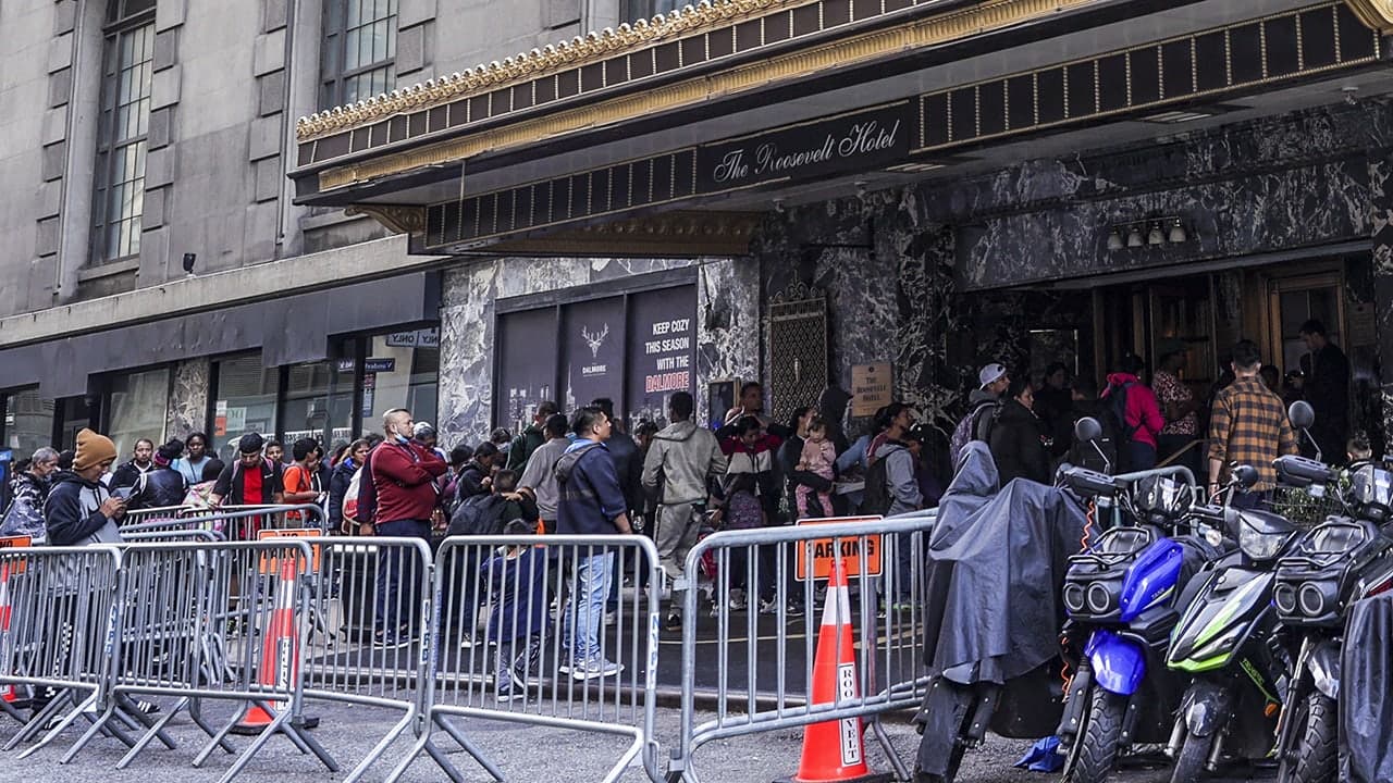 NYC Makes it Easier for Migrants to Get City IDs: Access to Benefits and Housing