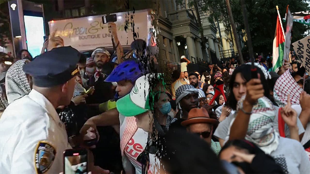 Chaos at Kamala Harris NYC Event: A Preview of DNC 2024 Unrest in Chicago?