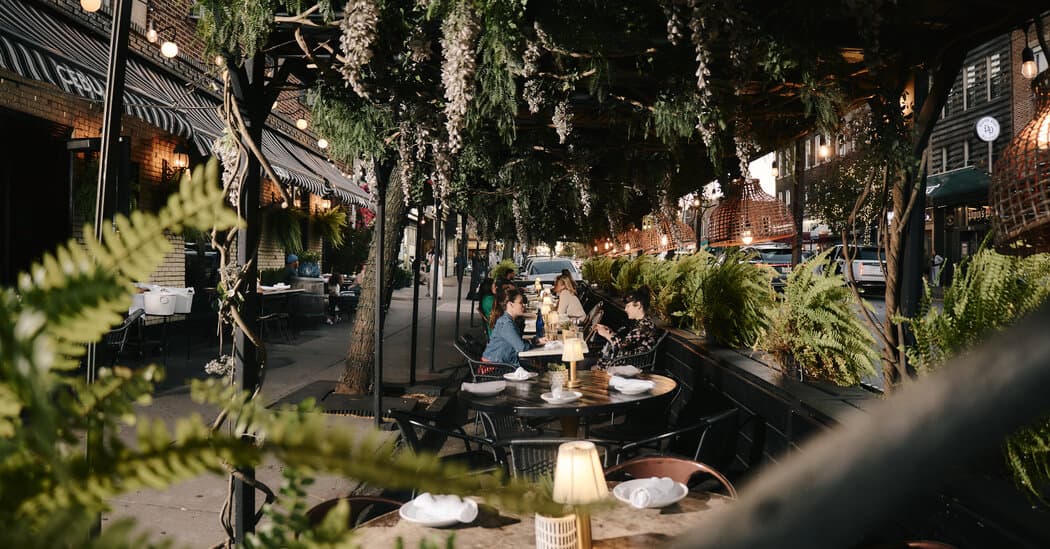 NYC Outdoor Dining: 4,000 Applications, Only 39 Licenses Approved!